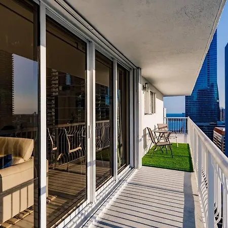 Upscale Brickell 3 Bedroom With Water Views And Free Parking Miami Exterior foto