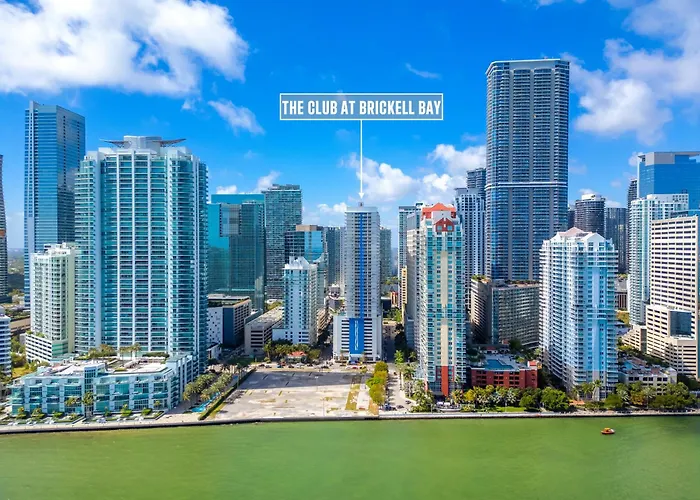 Upscale Brickell 3 Bedroom With Water Views And Free Parking